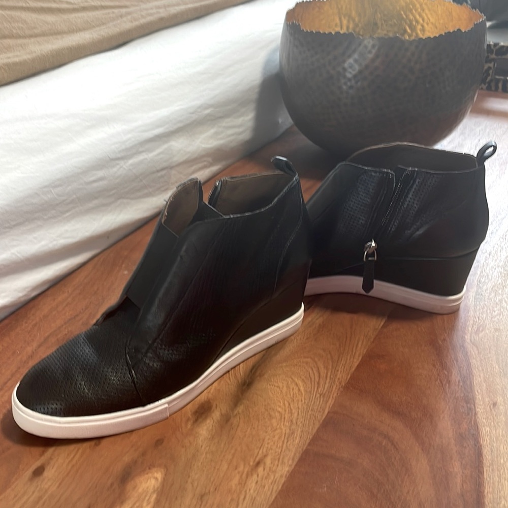 Paolo wedge sneakers size 8
